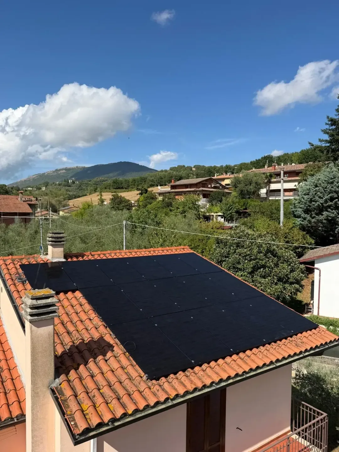 Impianto fotovoltaico da 8,5 kWp su tetto a falda